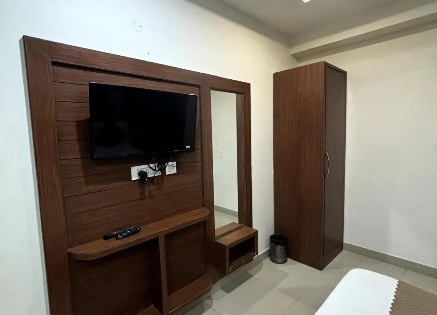 Hotel The Safari Zirakpur