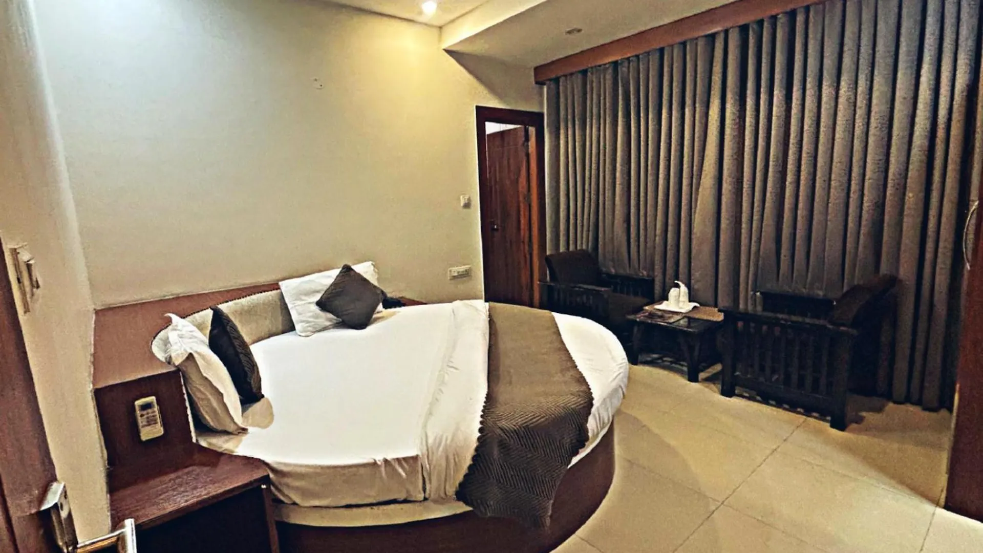 Hotel The Safari Zirakpur